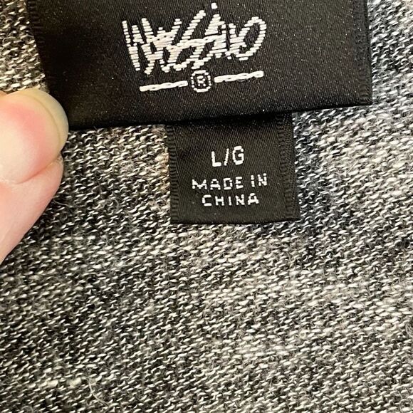 124 MASSIMO ASYMMETRIC TOP-LG - Picture 4 of 6